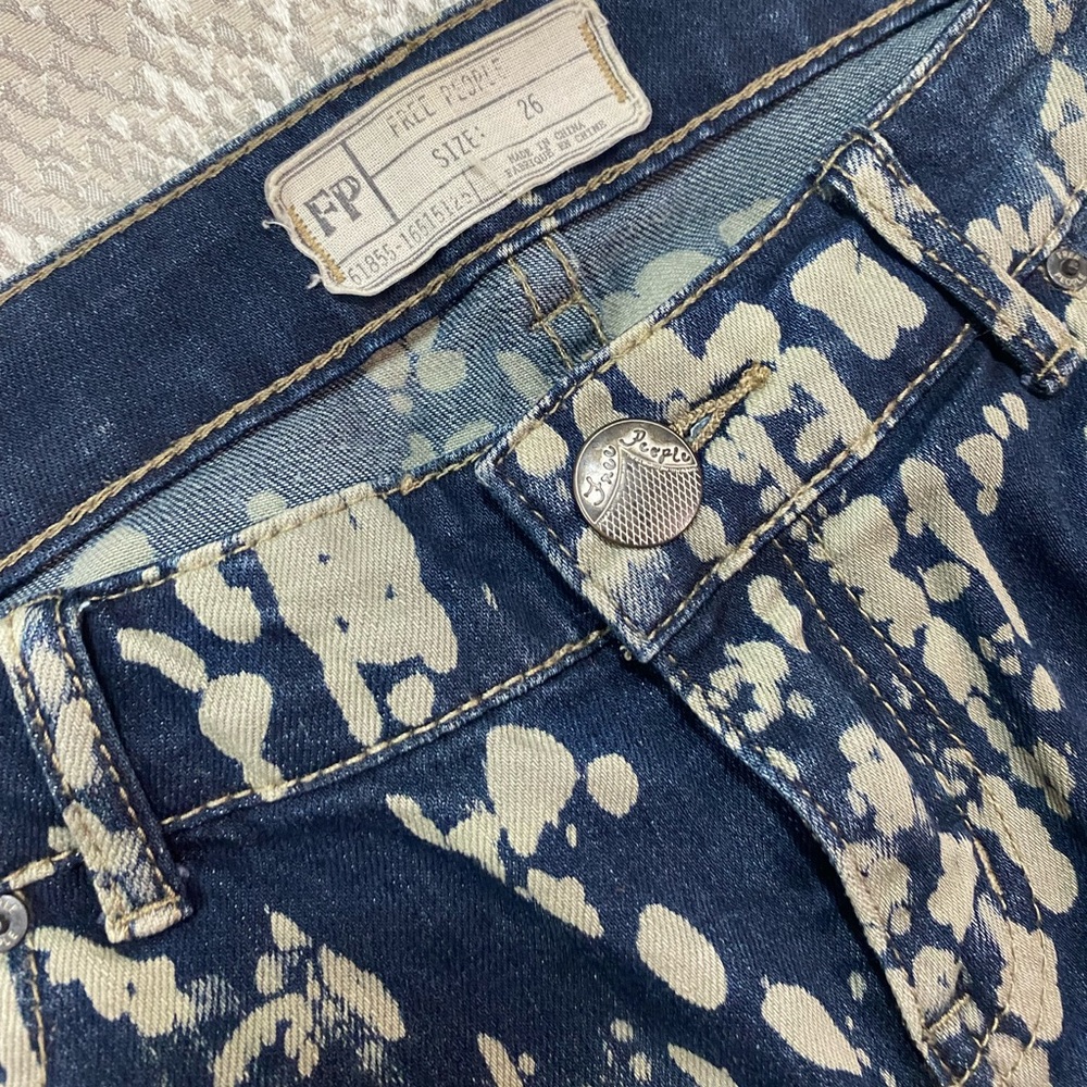 Free People Floral Bell Bottom Jeans - Picture 5 of 8